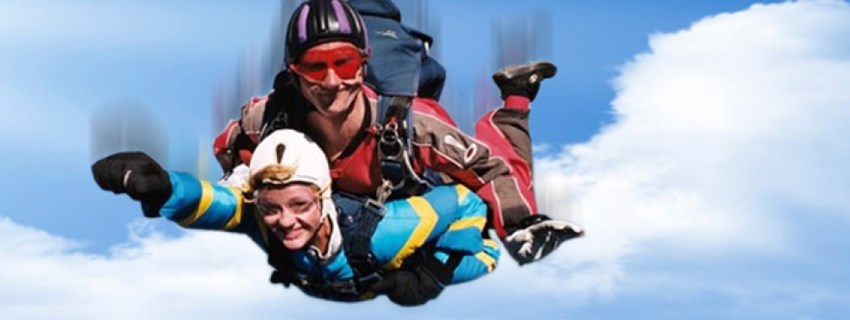 Pali Grimsby’s Tony Bravely Takes on St Andrew’s Hospice Skydive